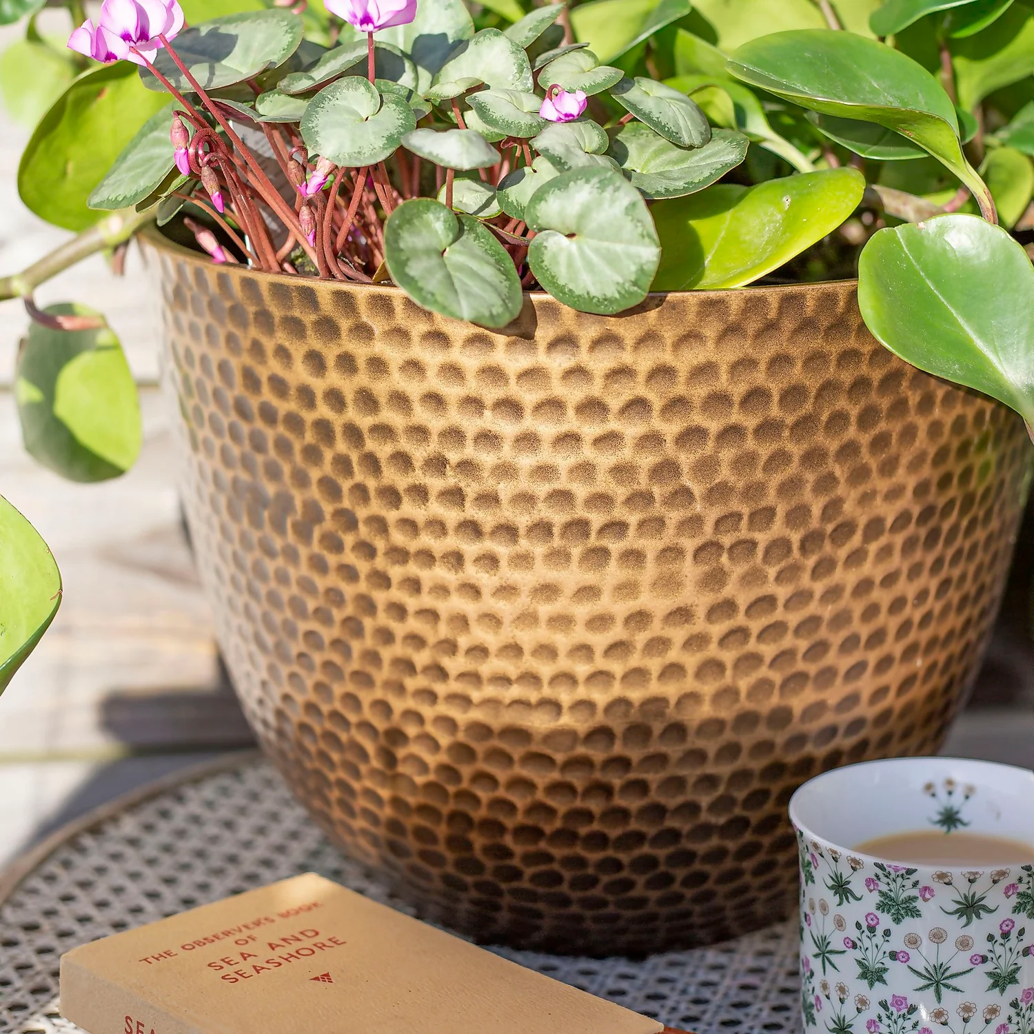 Suva Hammered Pot Bronze - 31cm 3 Suva Hammered Pot Bronze - 31cm - Image 3