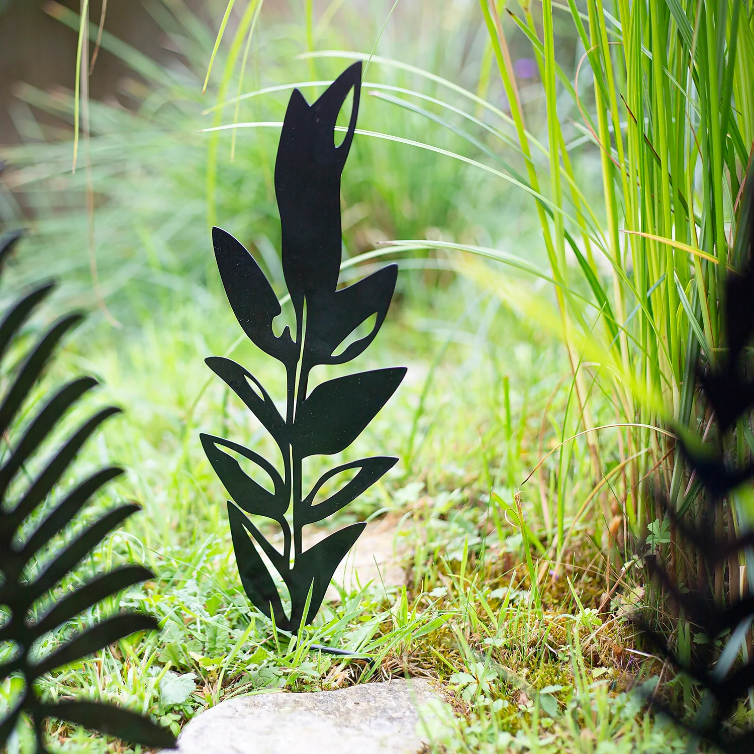 Jungle Black Ground Stakes - 45cm (Assorted Designs) 6 Jungle Black Ground Stakes - 45cm (Assorted Designs) - Image 6