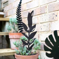 Jungle Black Ground Stakes - 45cm (Assorted Designs) 18 Jungle Black Ground Stakes - 45cm (Assorted Designs) -Garden Decoration 13981010 1285005324469841