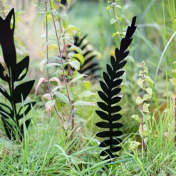Jungle Black Ground Stakes - 45cm (Assorted Designs) 14 Jungle Black Ground Stakes - 45cm (Assorted Designs) -Garden Decoration 13981010 5065005324354836